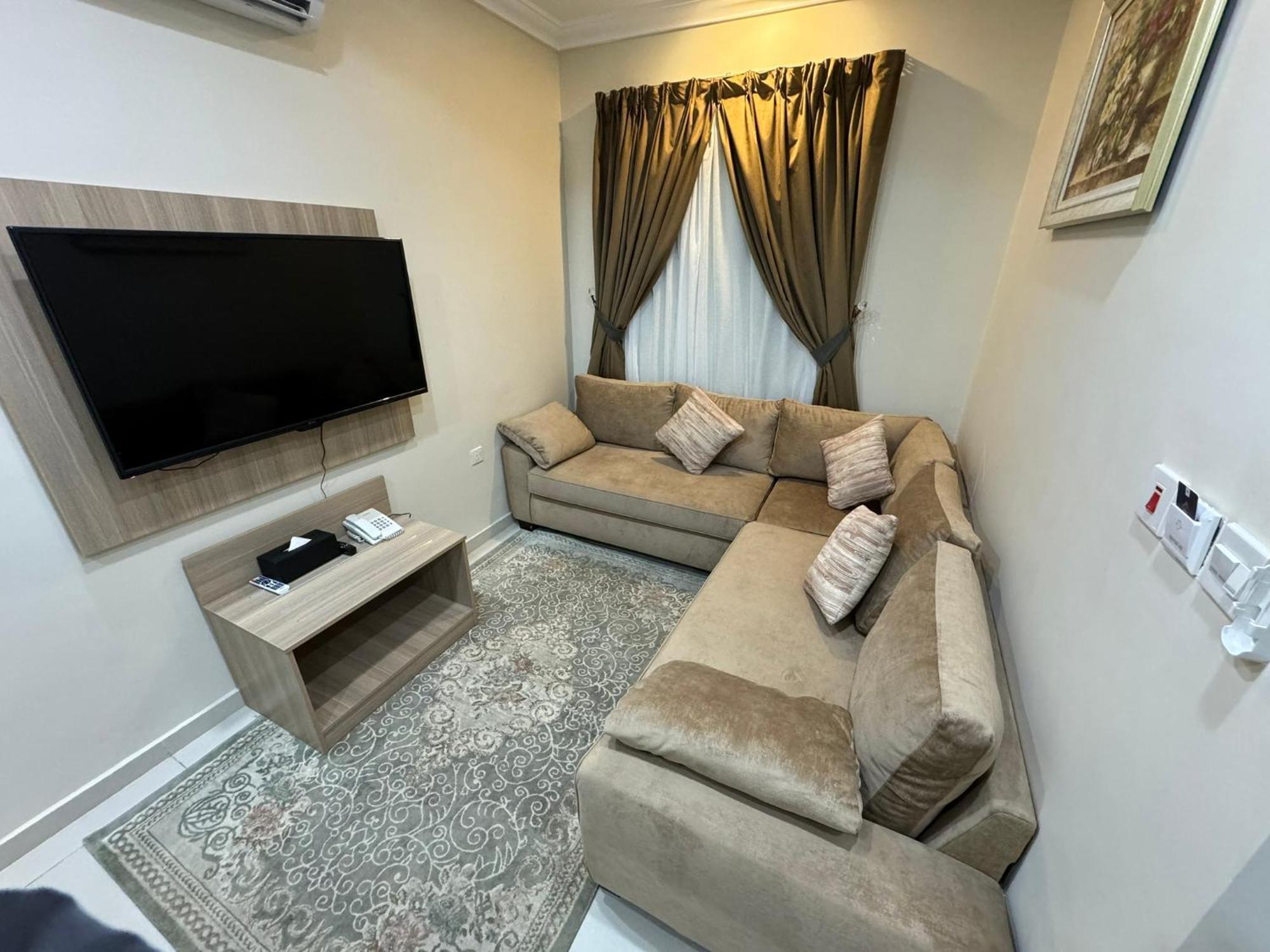 Primotel Suites As Salamah Jeddah Bagian luar foto