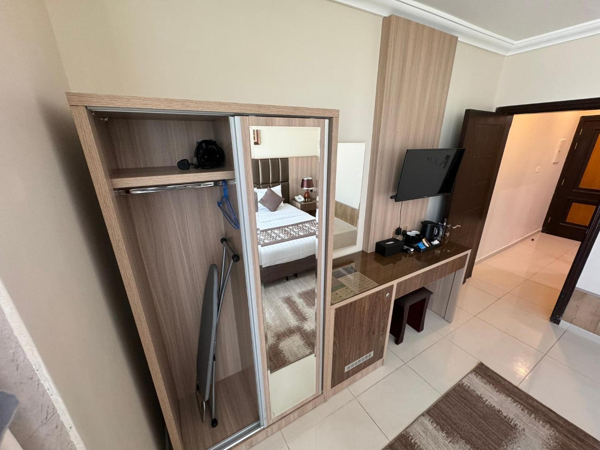 Primotel Suites As Salamah Jeddah Bagian luar foto