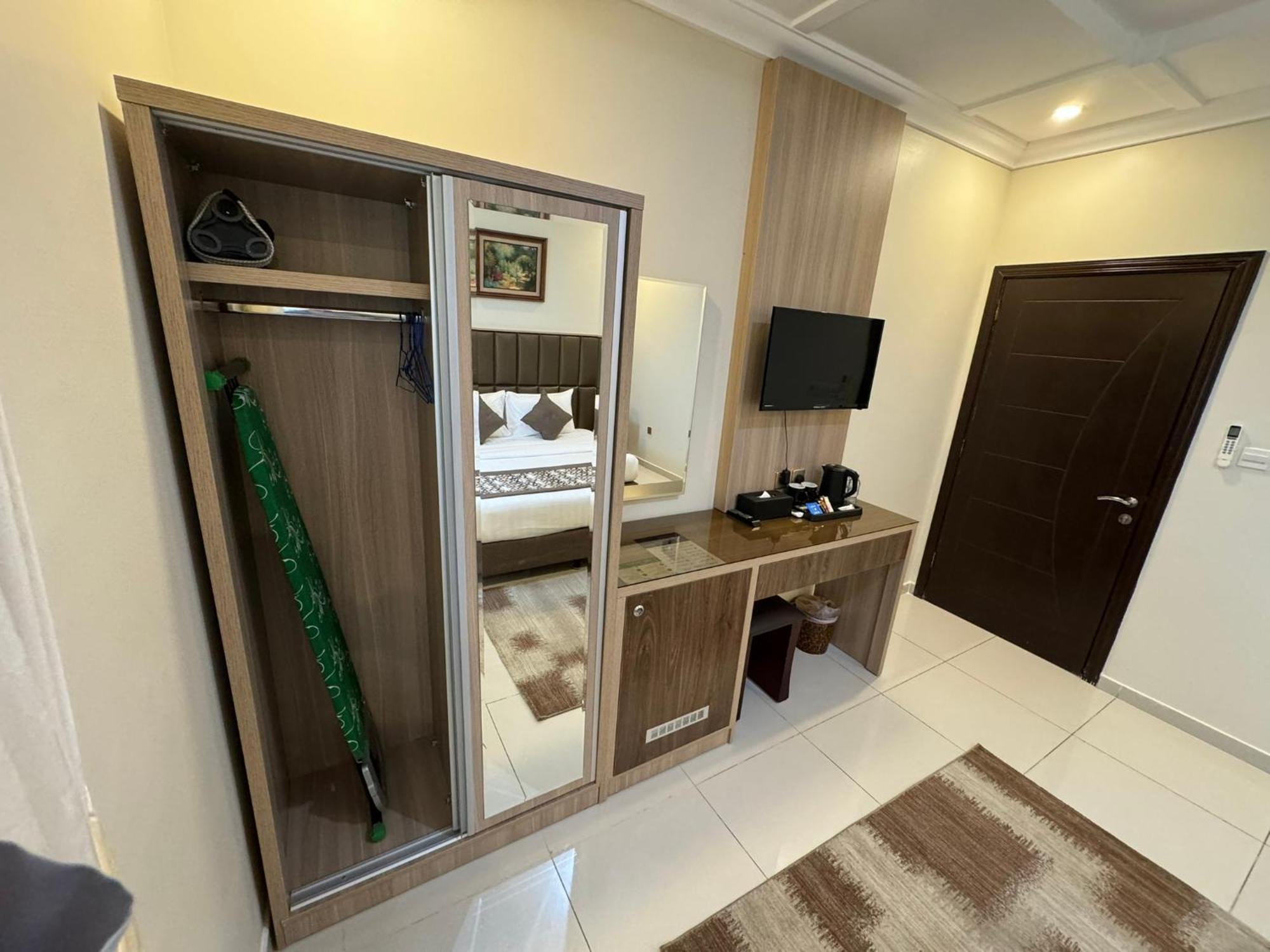 Primotel Suites As Salamah Jeddah Bagian luar foto