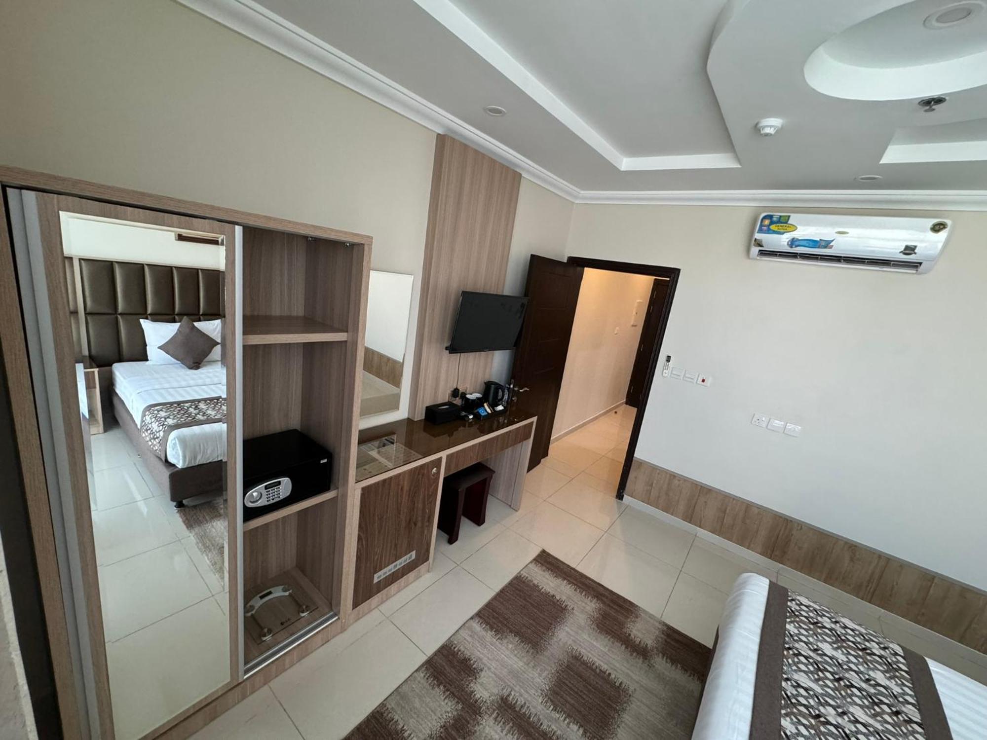 Primotel Suites As Salamah Jeddah Bagian luar foto